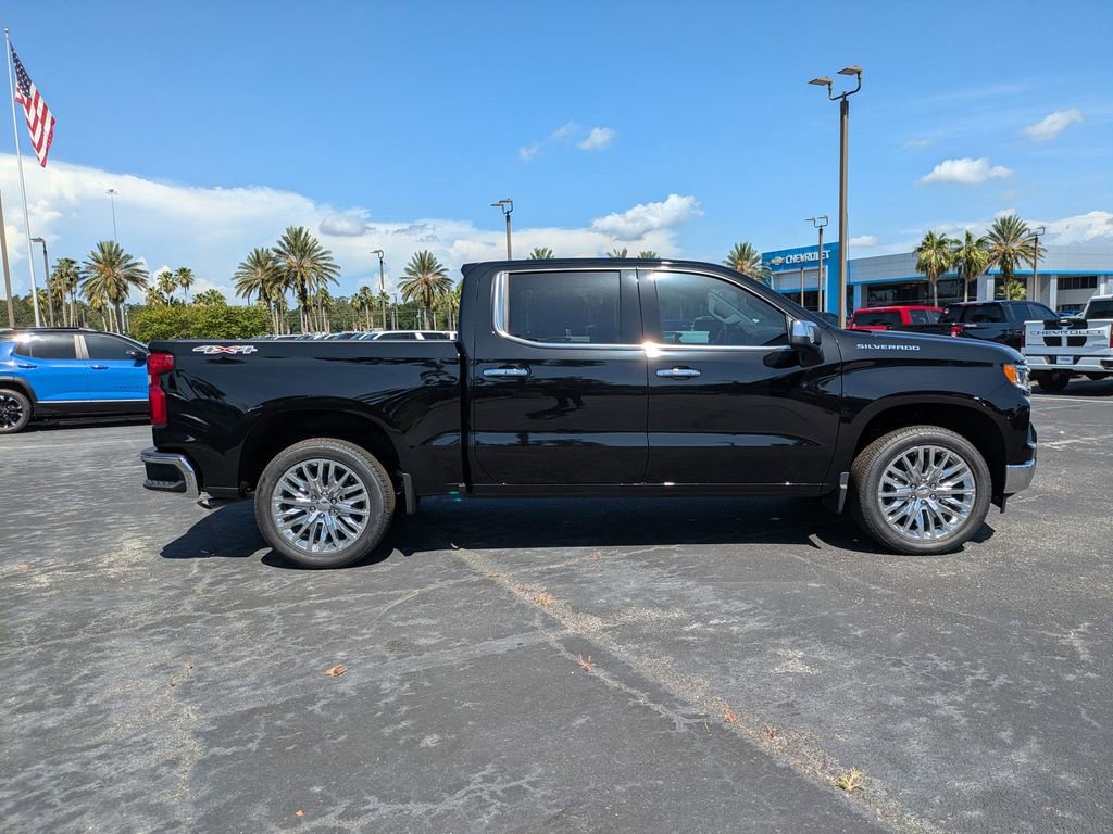 2025 Chevrolet Silverado 1500 LTZ photo 3