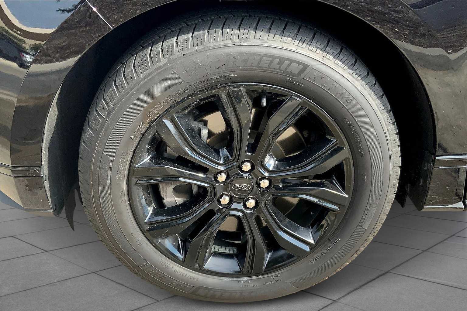 2022 Ford Edge SE photo 17