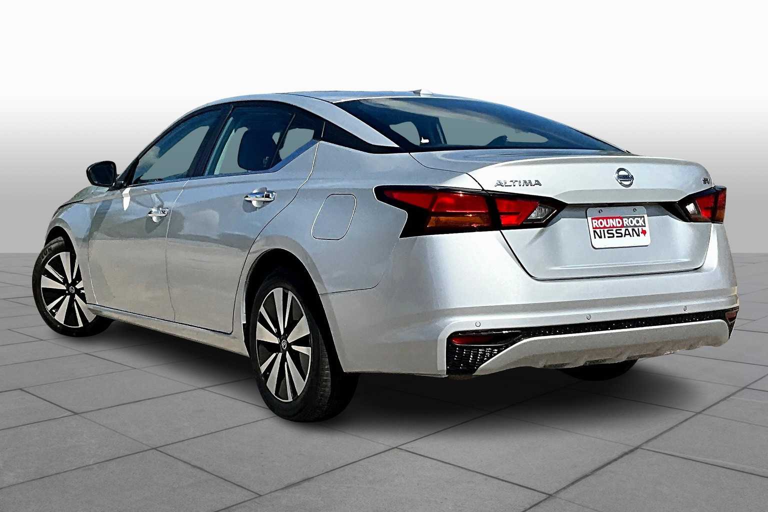 2022 Nissan Altima 2.5 SV photo 6