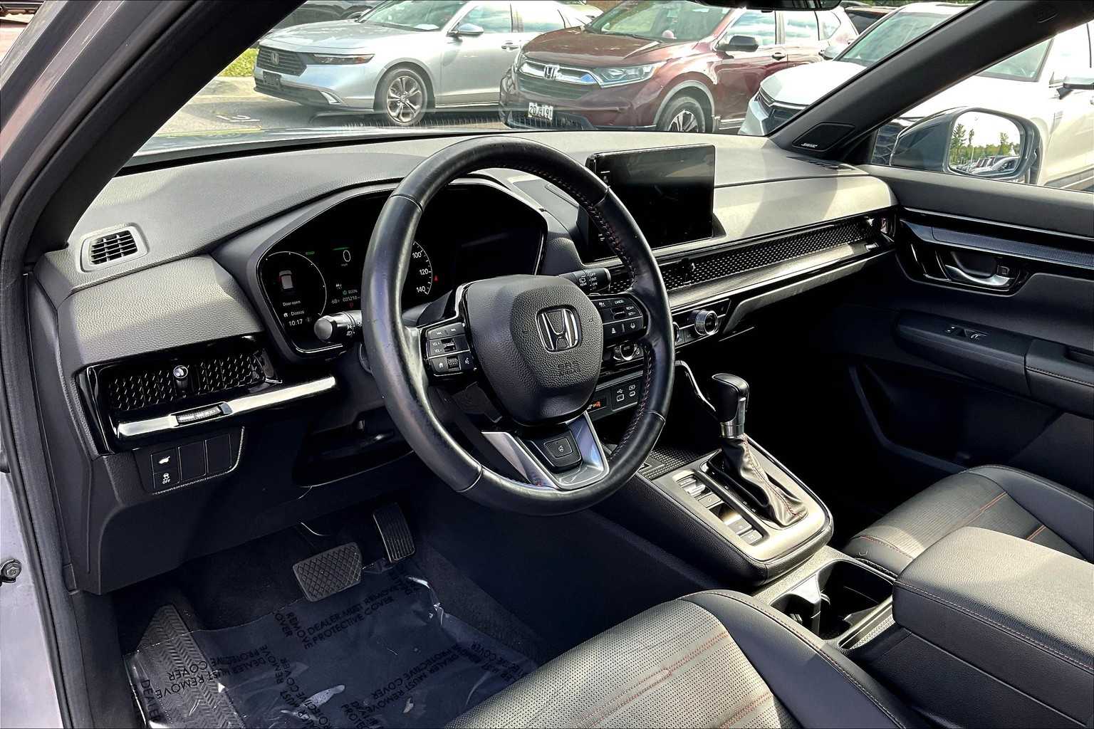 2023 Honda CR-V Hybrid Sport Touring photo 17