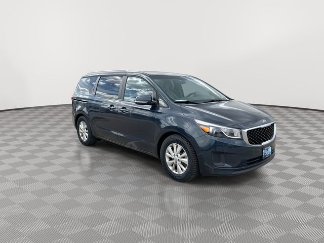 2017 Kia Sedona LX photo 2