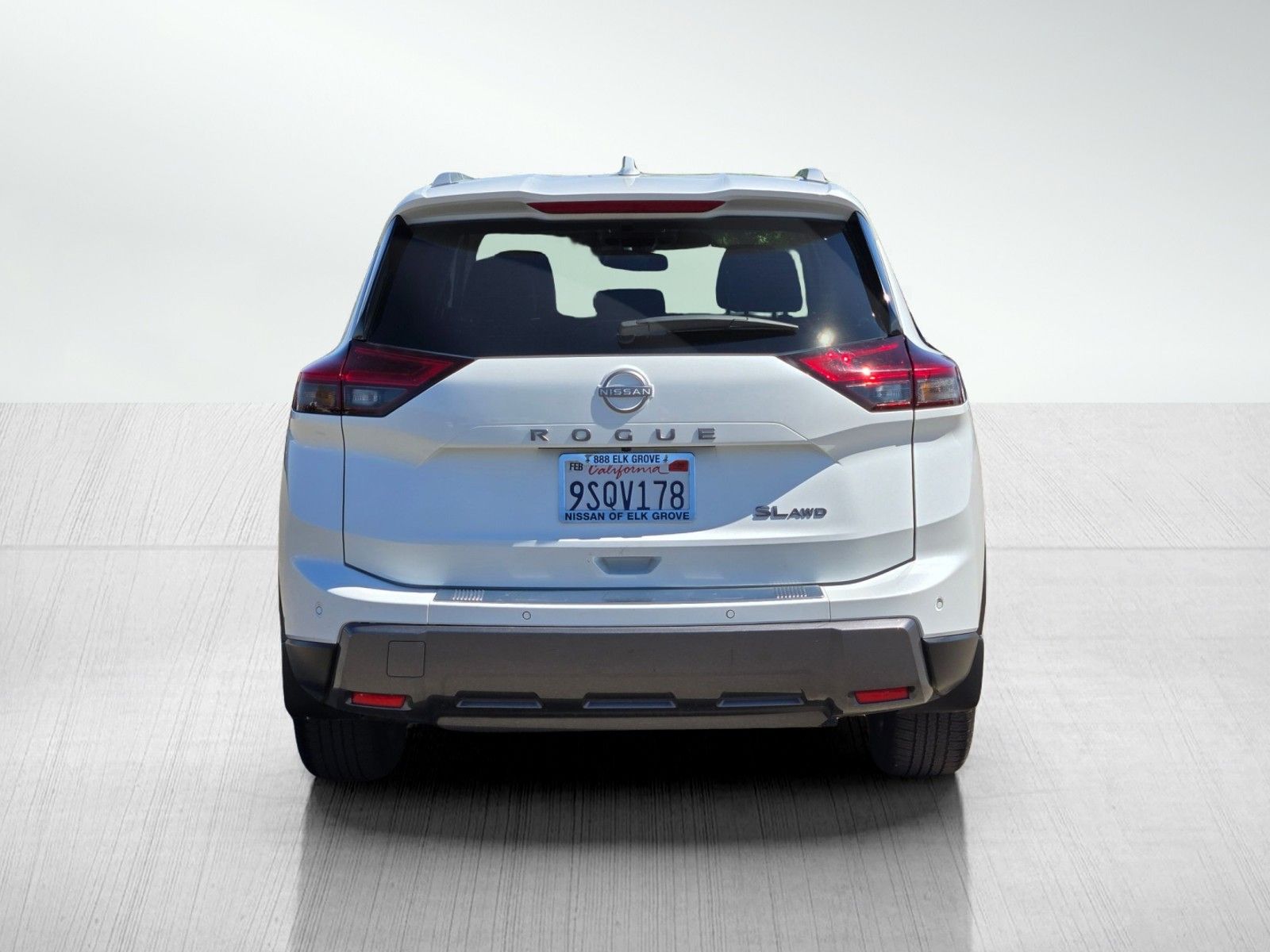 2025 Nissan Rogue SL photo 4