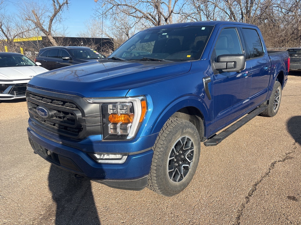 2022 Ford F-150 XLT's photo