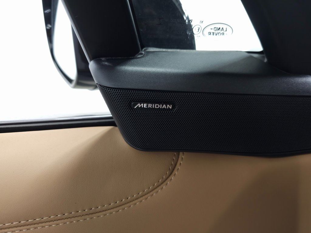 2025 LAND ROVER RANGE ROVER - Image 11