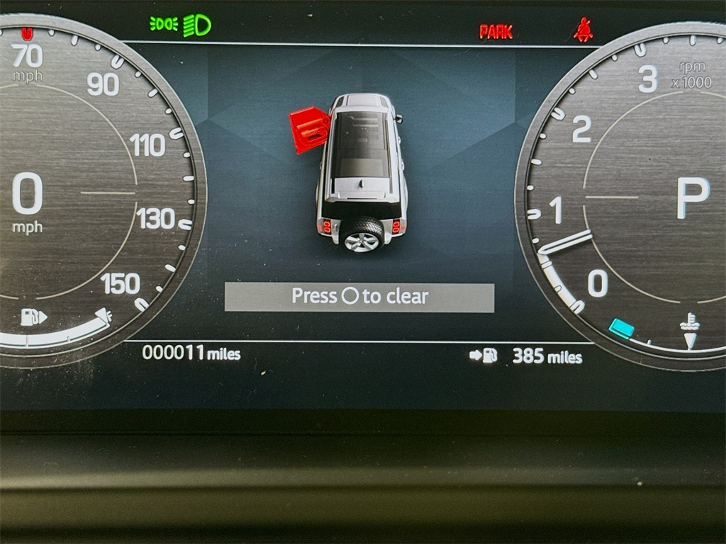 2025 Land Rover Defender 130 X-Dynamic SE photo 12