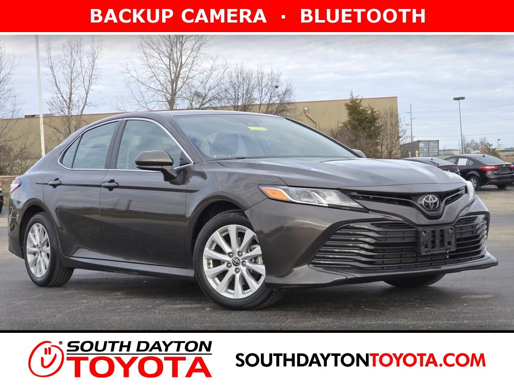 2019 Toyota Camry LE's photo