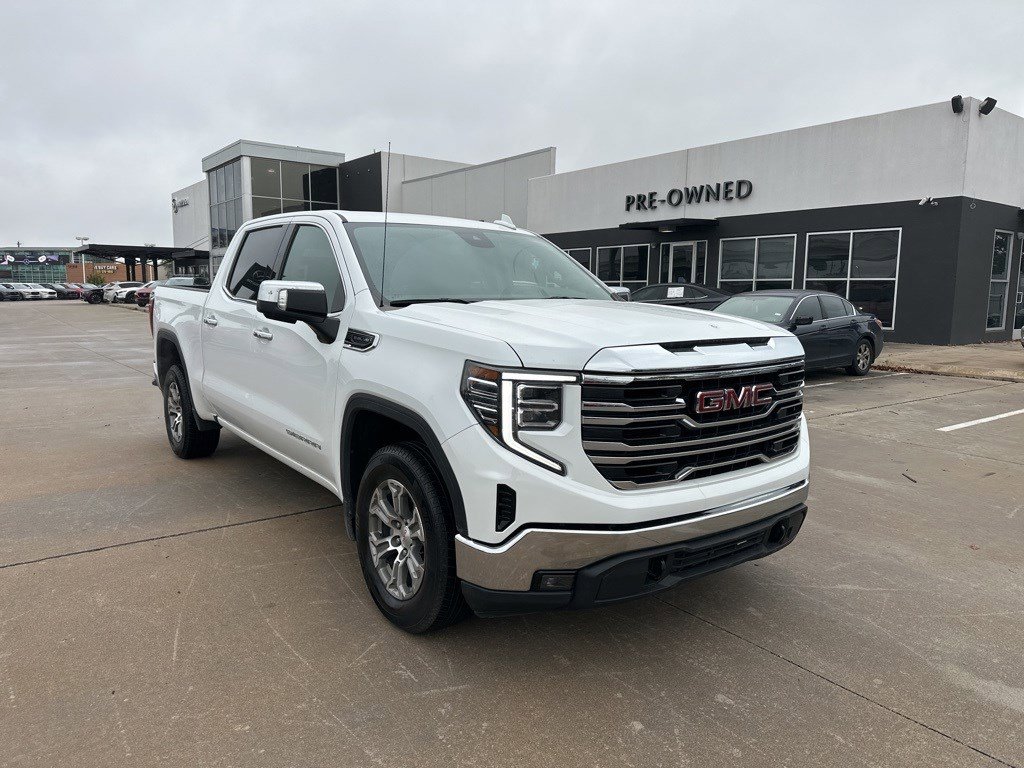 2025 GMC Sierra 1500 SLT's photo