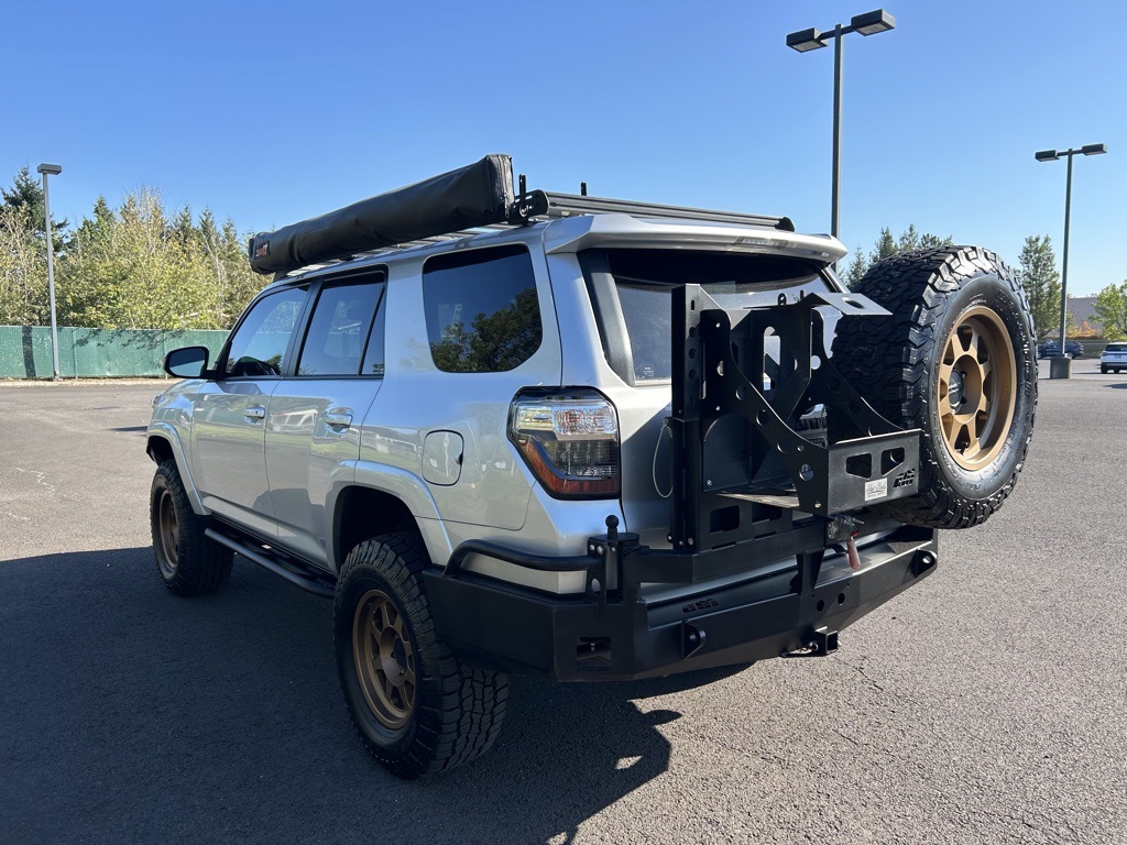 2020 Toyota 4Runner SR5 photo 8