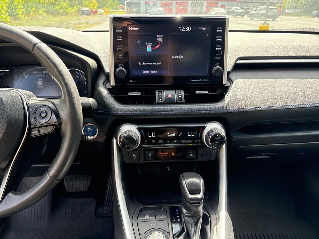 2022 Toyota RAV4 Hybrid XSE photo 17