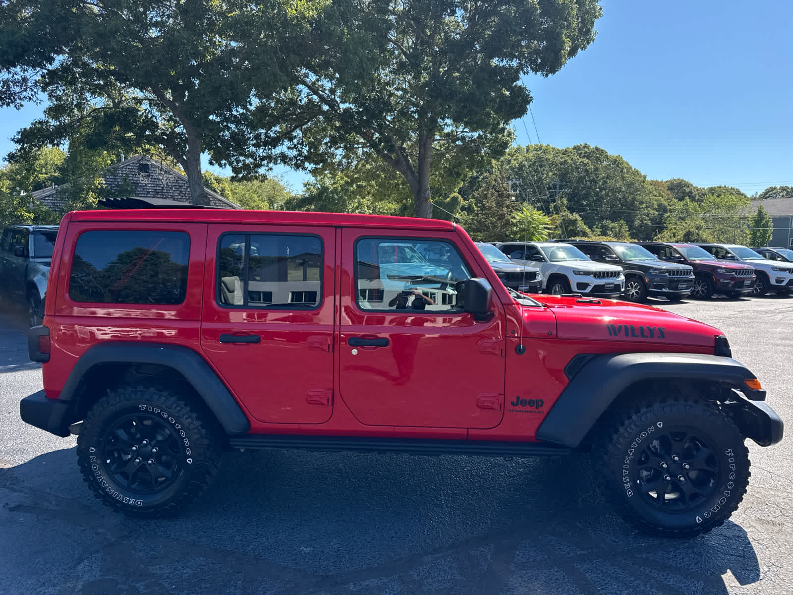 2023 Jeep Wrangler Willys photo 3