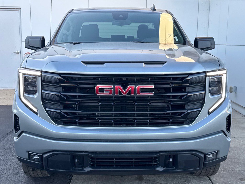 2026 Gmc Sierra photo 2