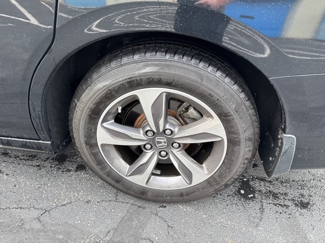 2019 Honda Odyssey Touring photo 8