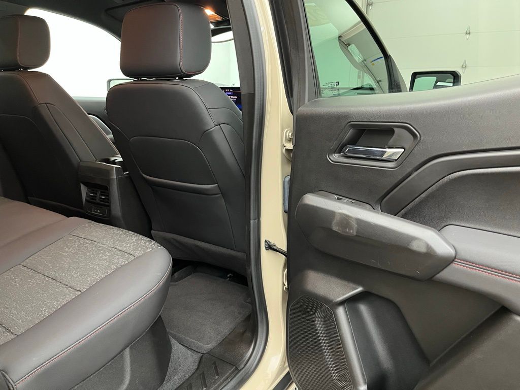 2024 Chevrolet Colorado Z71 photo 23