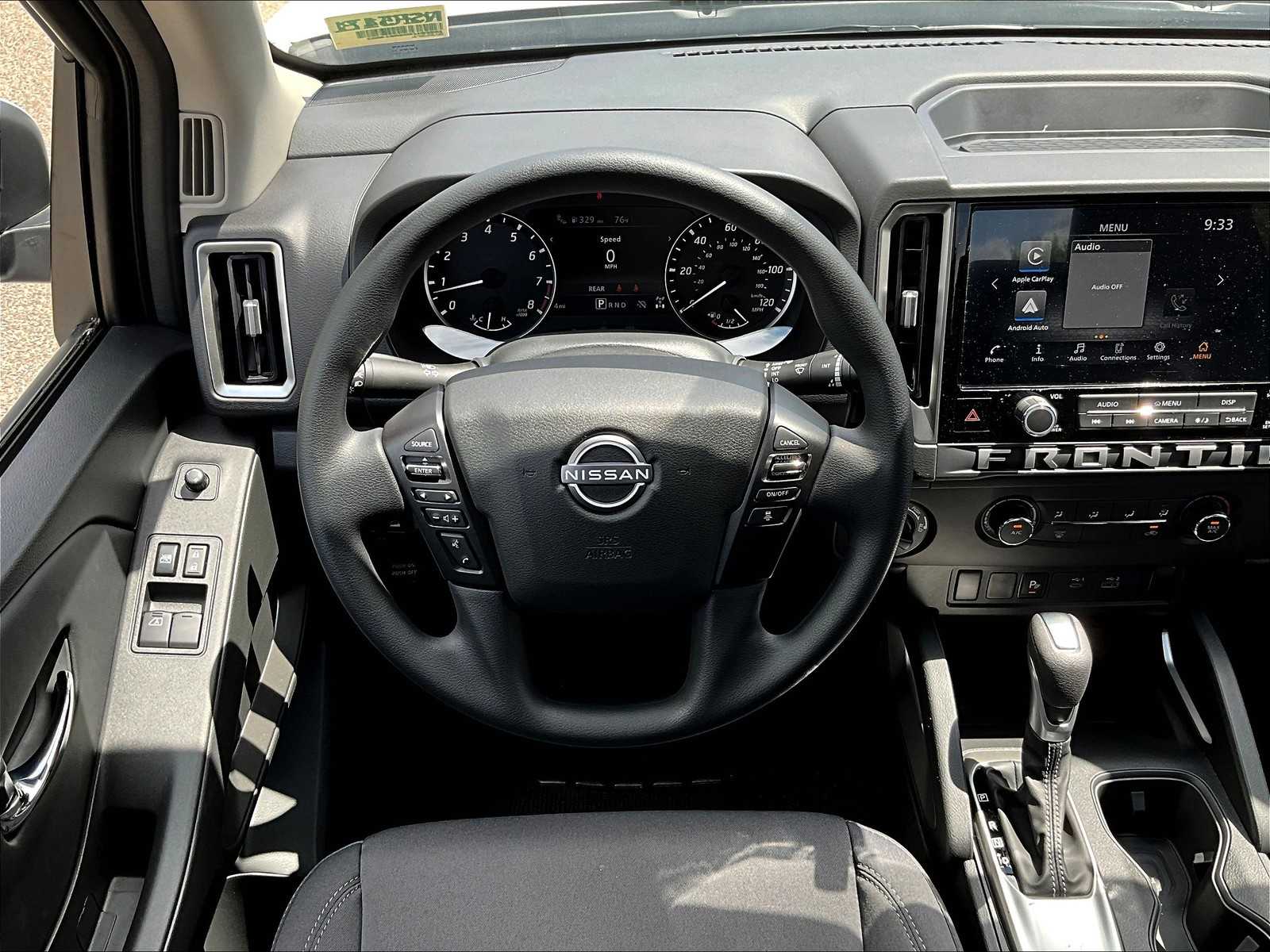 2025 Nissan Frontier SV photo 17