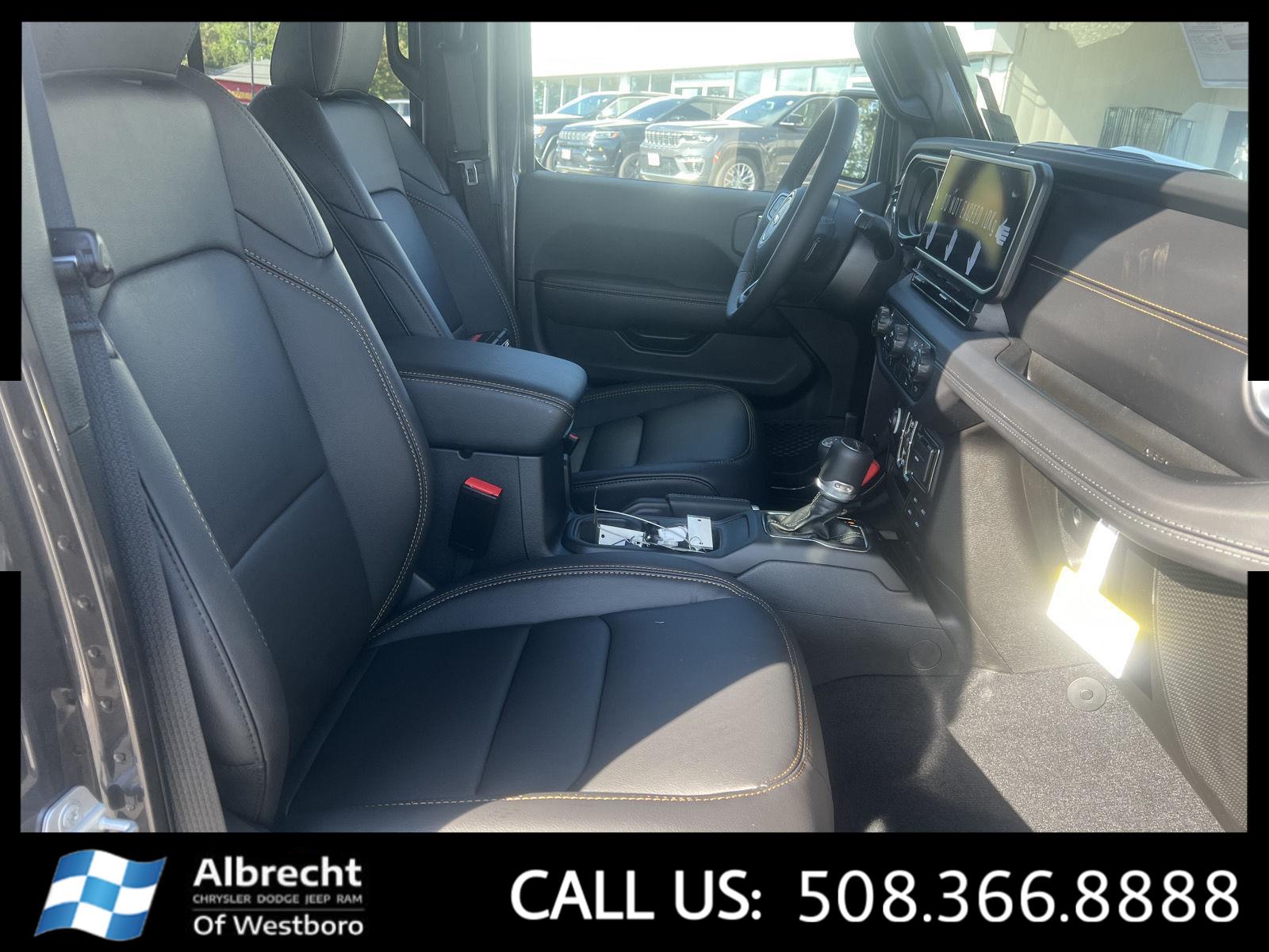 2025 Jeep Gladiator Sport photo 18