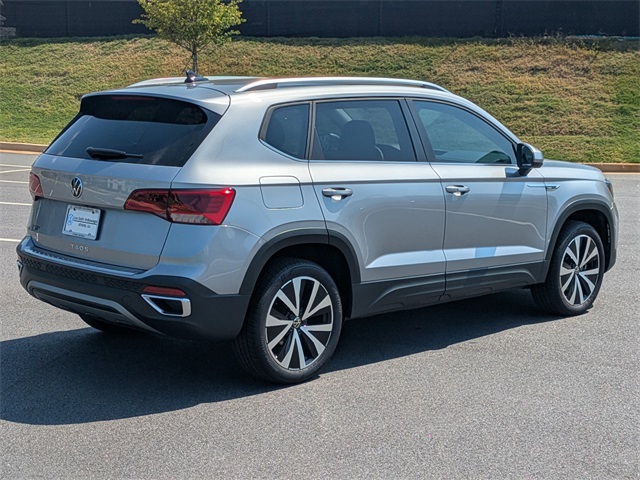 2024 Volkswagen Taos SE photo 4