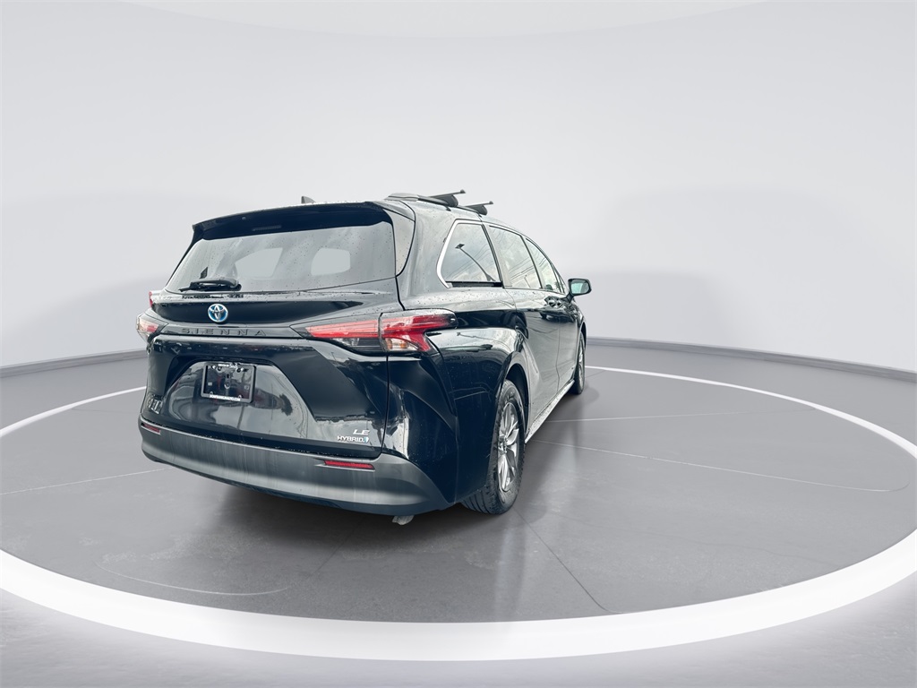 2021 Toyota Sienna LE photo 8