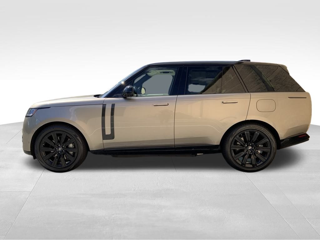 2025 Land Rover Range Rover SE photo 4