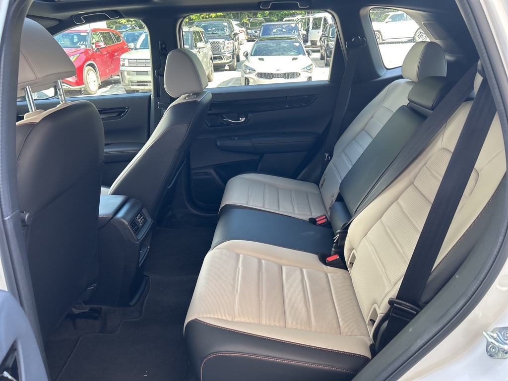 2024 Honda CR-V Hybrid Sport Touring photo 6