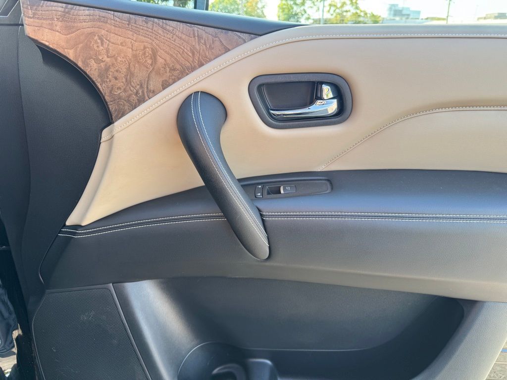 2021 Infiniti QX80 Premium Select photo 24