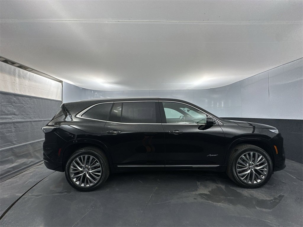 2025 Buick Enclave Avenir photo 9