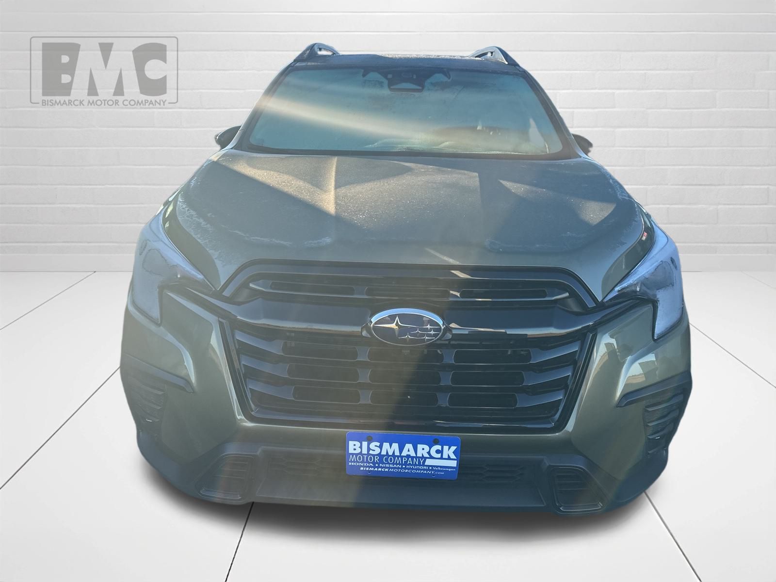 2025 Subaru Ascent Onyx Edition Touring photo 2