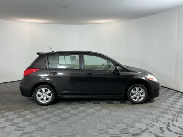 2011 Nissan Versa 1.8 SL photo 4