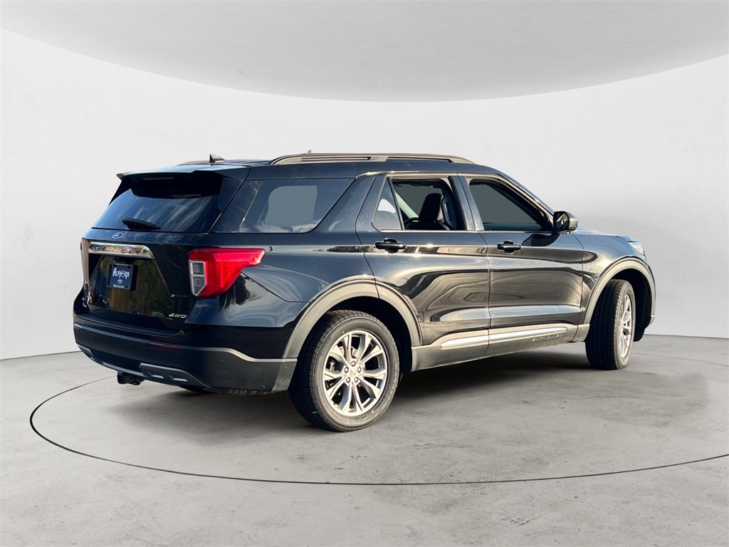 2022 Ford Explorer XLT photo 2