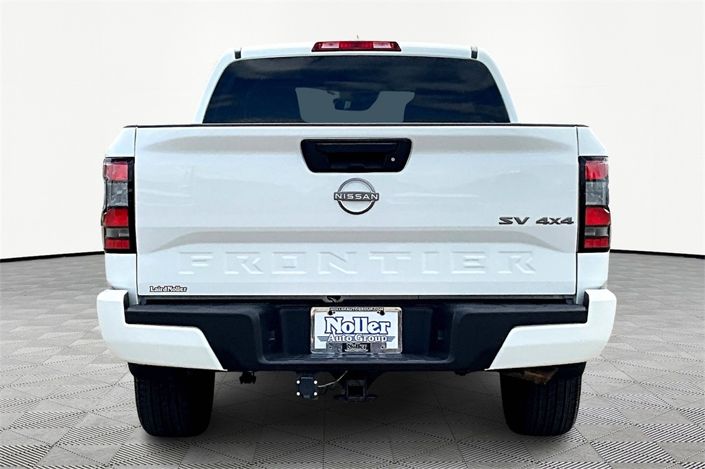 2022 Nissan Frontier SV photo 4