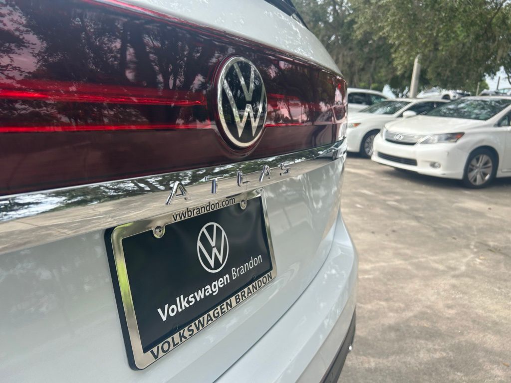 2026 Volkswagen Atlas SE Technology photo 20