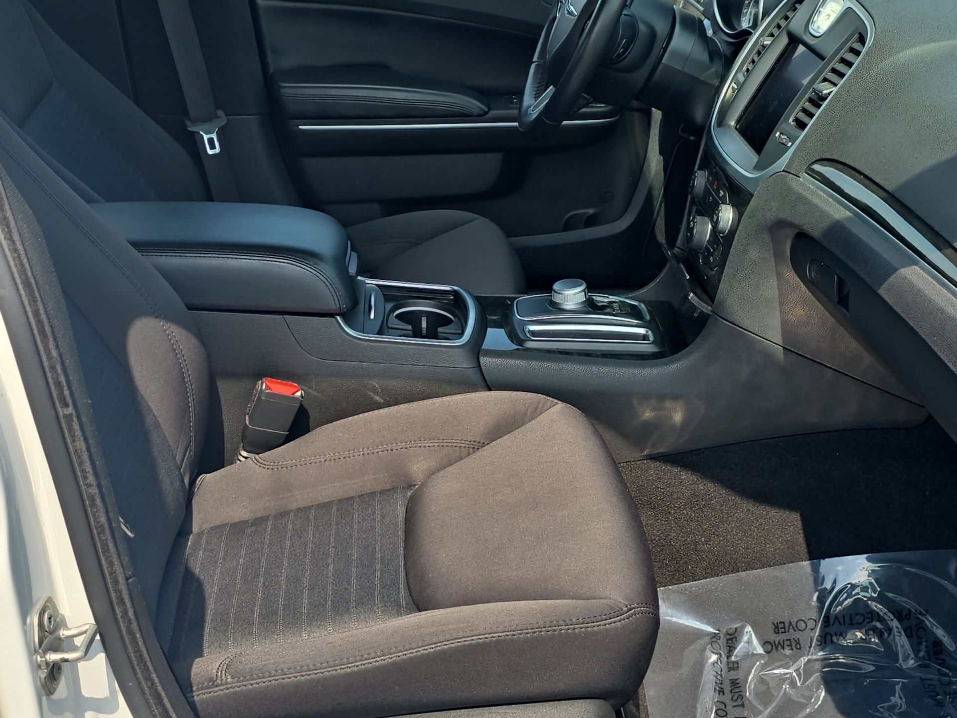 2022 Chrysler 300 Touring photo 60
