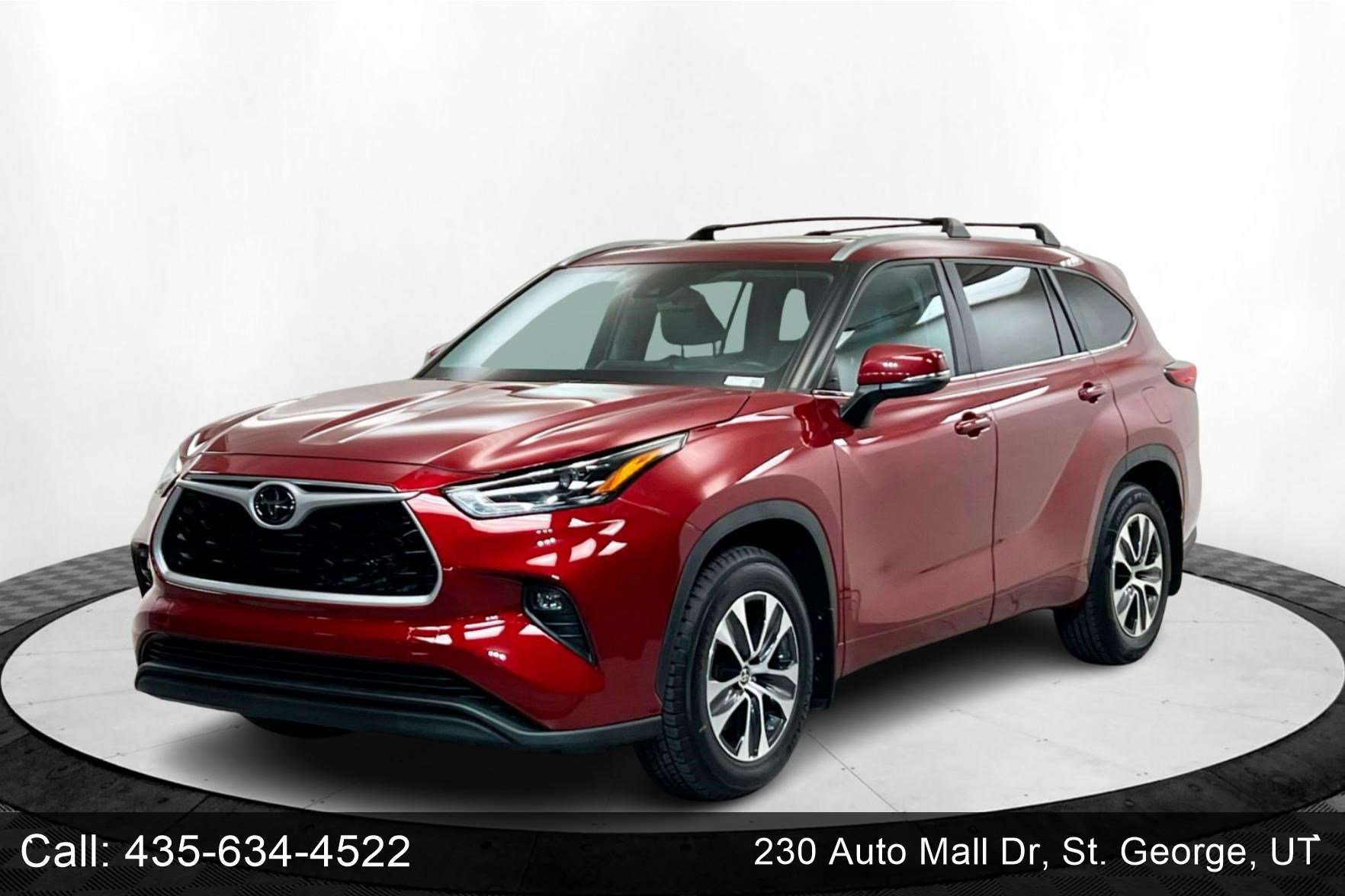 2023 Toyota Highlander XLE's photo