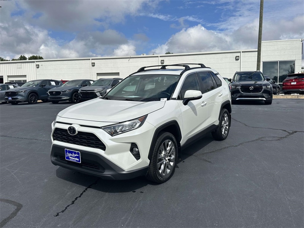 2021 Toyota RAV4 XLE Premium photo 2