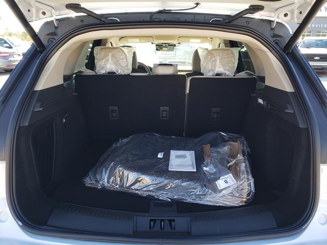 2026 Lincoln Corsair Premiere photo 4