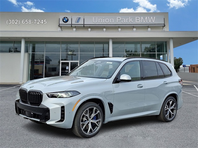 2026 BMW X5 50e's photo