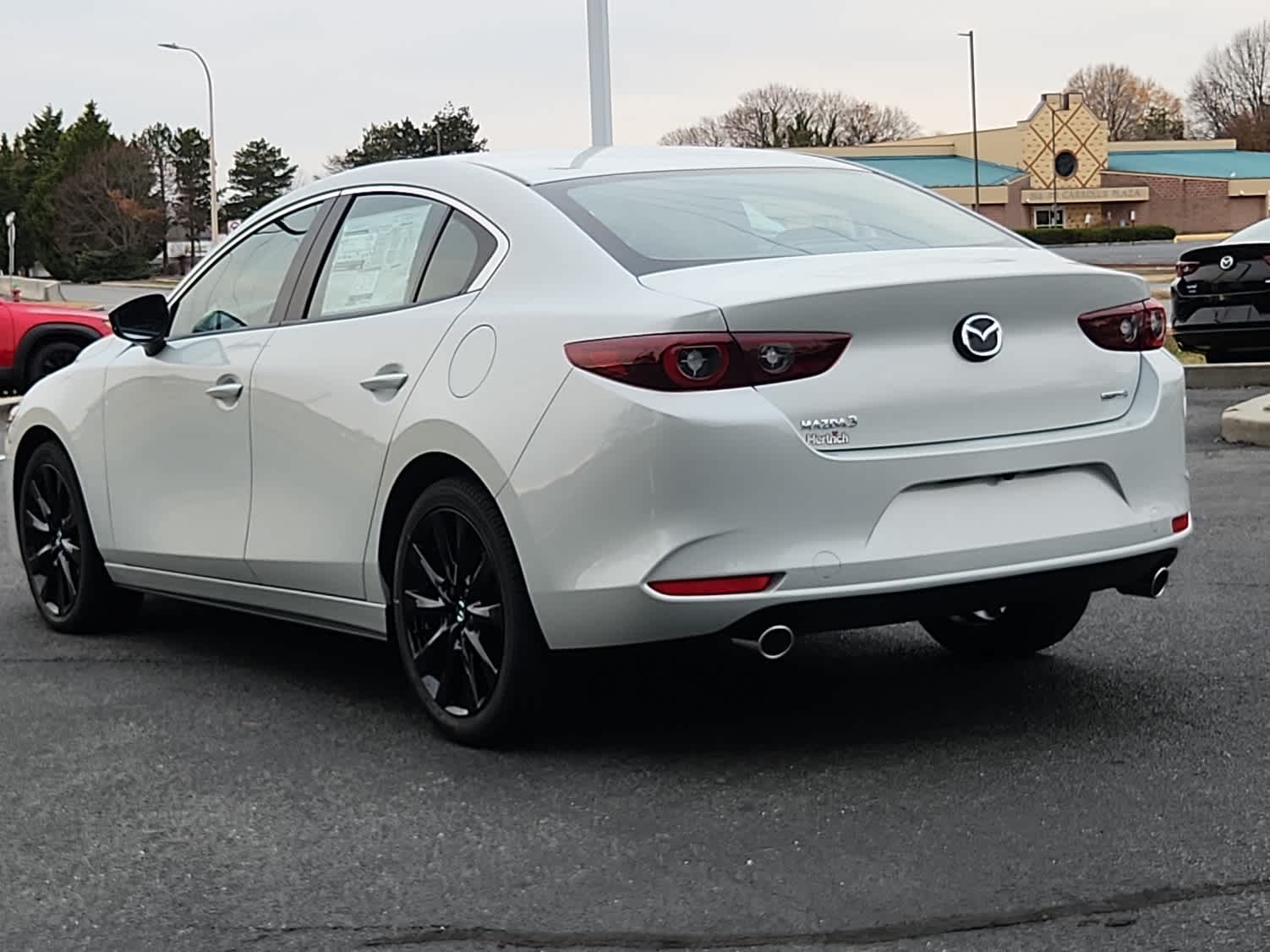 2025 Mazda Mazda3 2.5 Select Sport photo 4