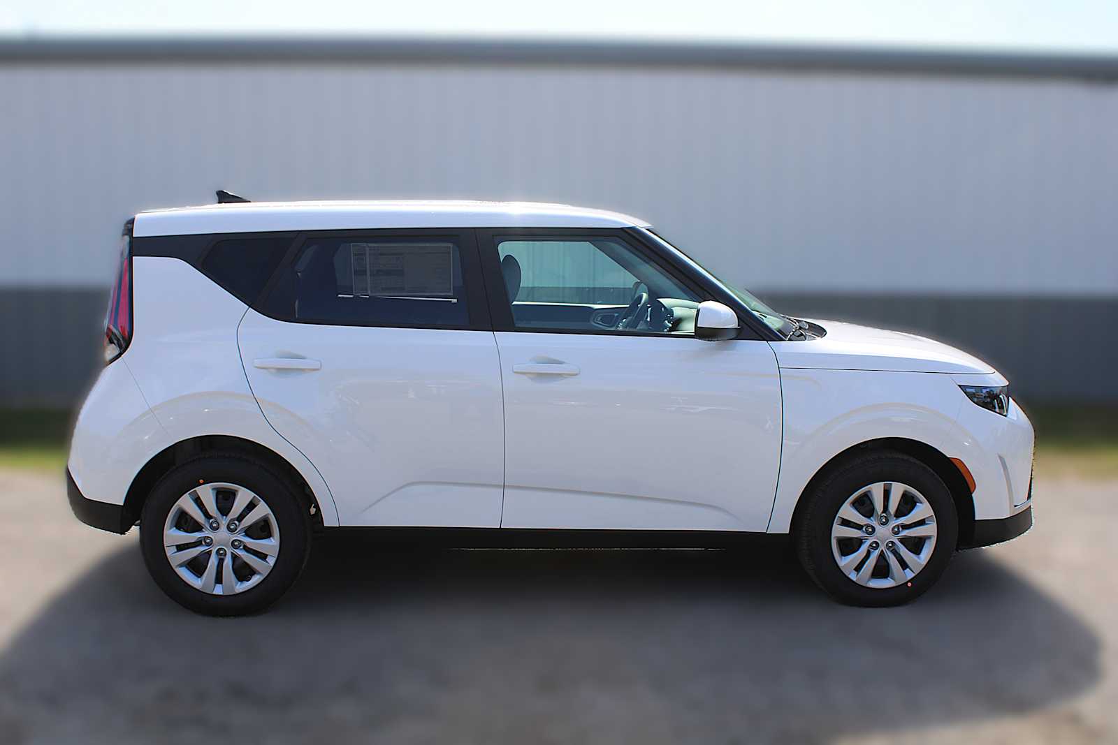 2025 Kia Soul LX photo 4