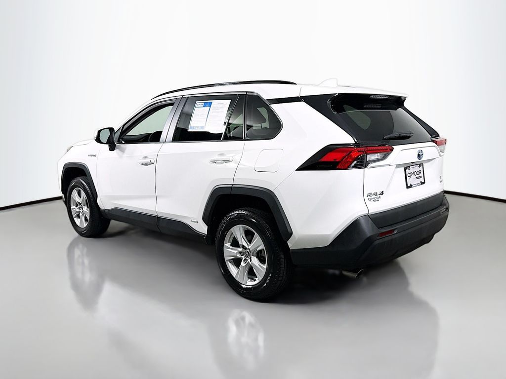 2021 Toyota RAV4 Hybrid XLE photo 4