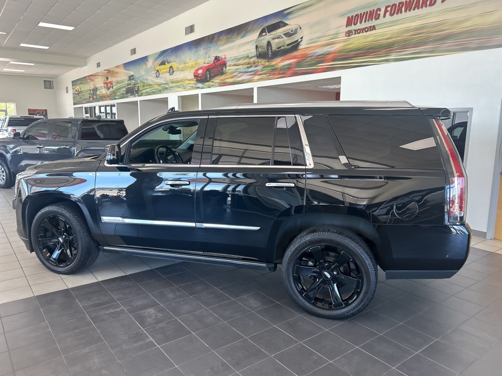 2020 Cadillac Escalade Premium Luxury photo 5