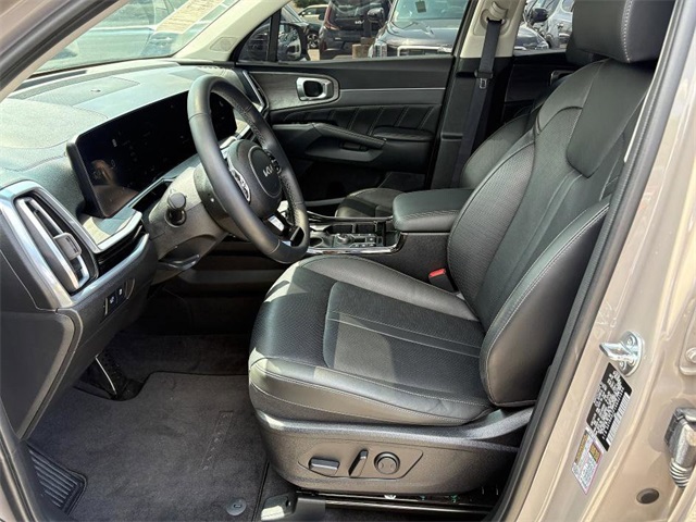 2025 Kia Sorento X-Line SX photo 9