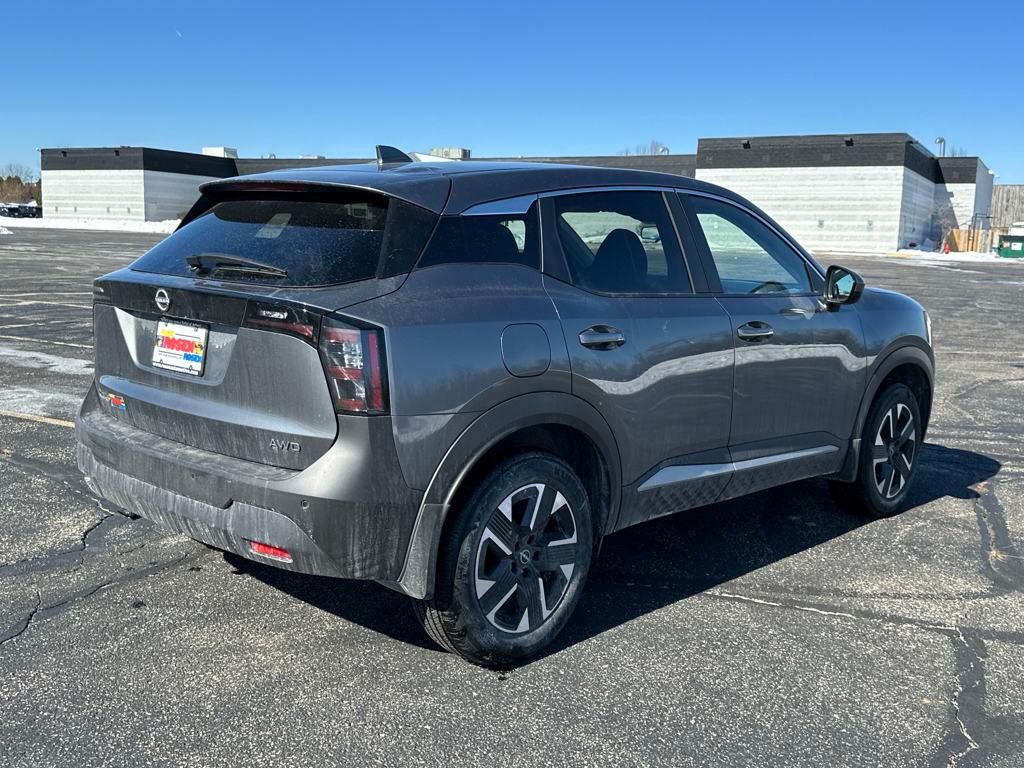 2025 Nissan Kicks SV photo 4