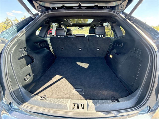 2022 Ford Edge ST photo 15