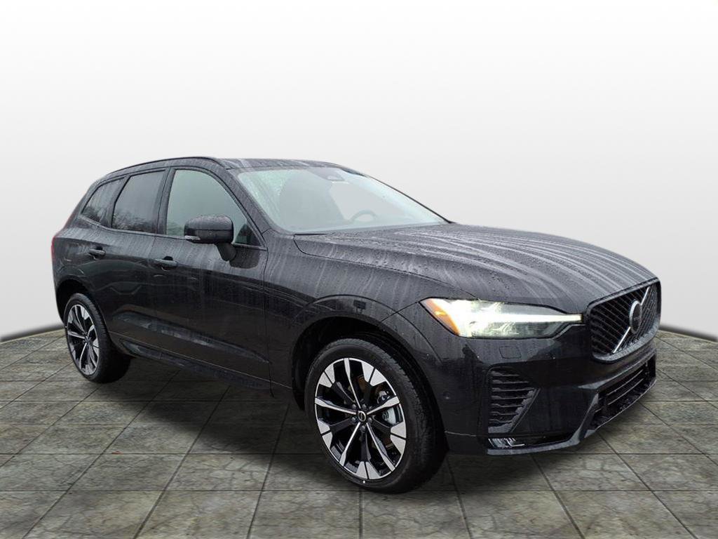 2026 Volvo XC60 Plus's photo