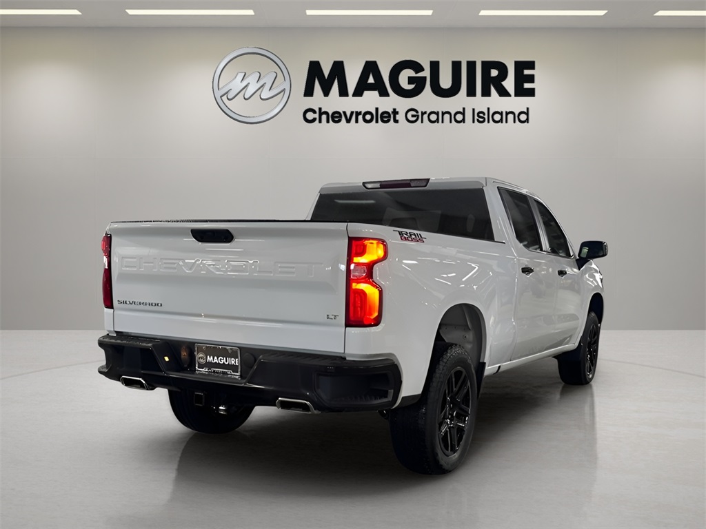 2024 Chevrolet Silverado 1500 LT Trail Boss photo 3