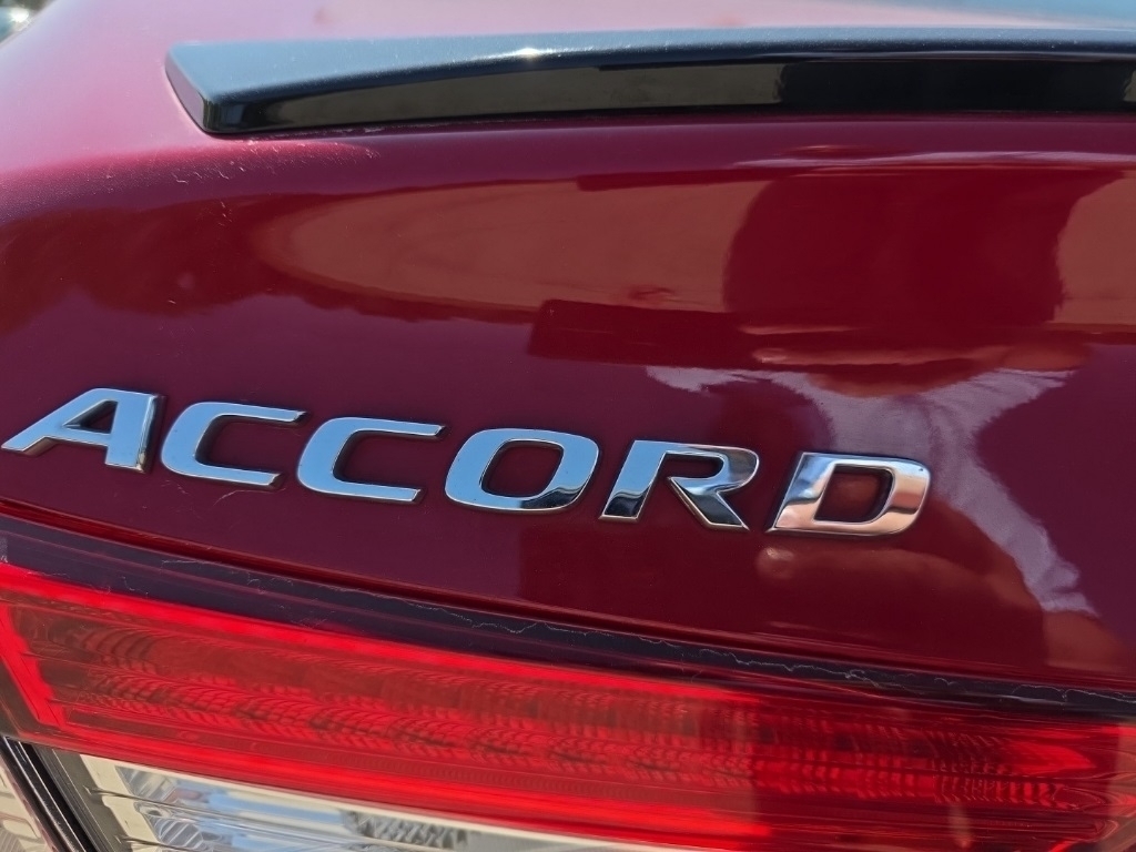 2022 Honda Accord Hybrid Sport photo 2