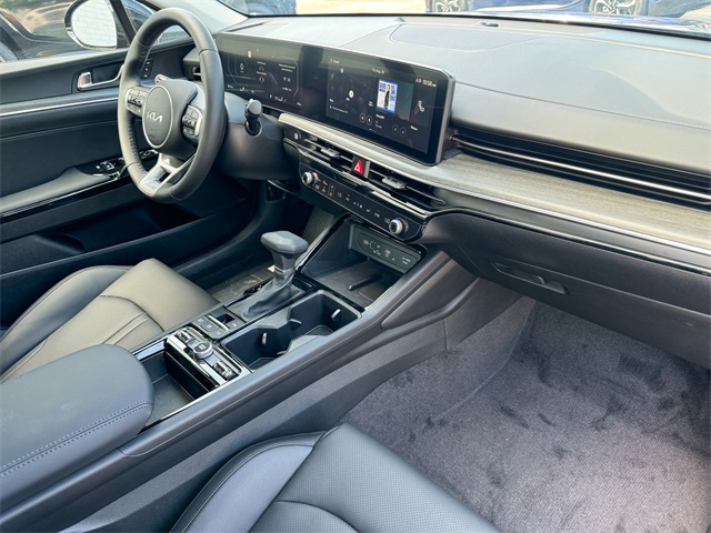 2025 Kia K5 EX photo 21