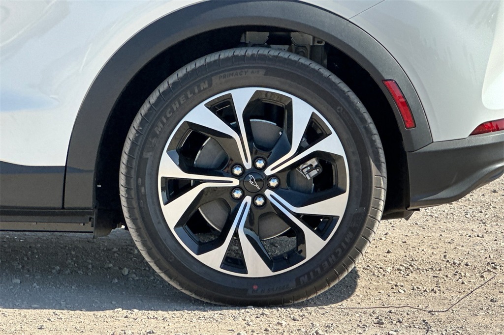 2025 Ford Mustang Mach-E Select photo 25
