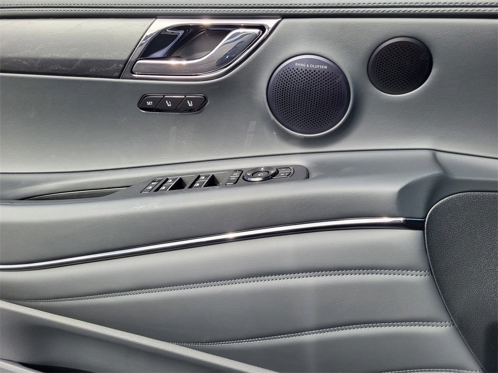 2026 Genesis GV80 Coupe 3.5T Prestige photo 2