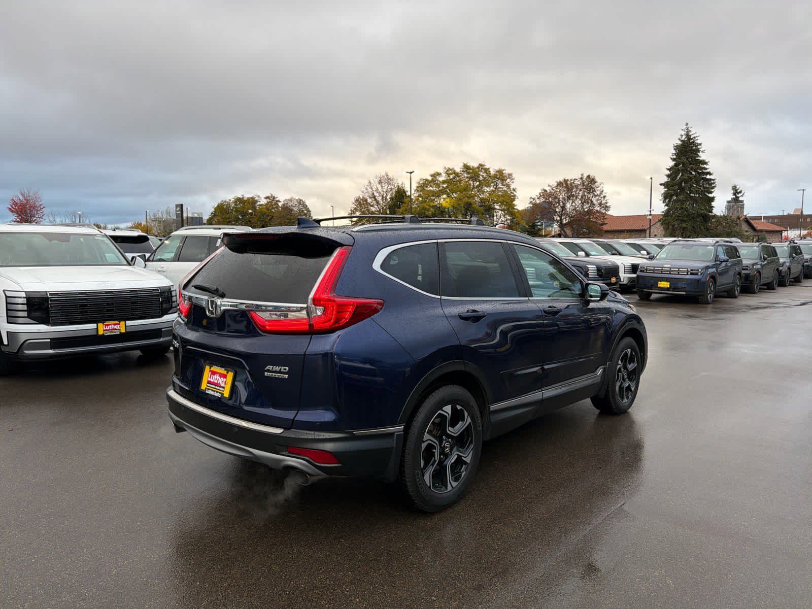 2017 Honda CR-V Touring photo 2