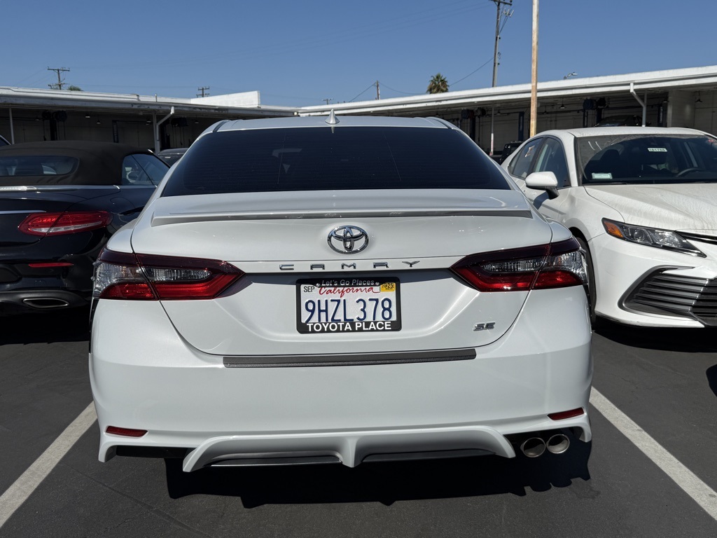 2024 Toyota Camry SE photo 3
